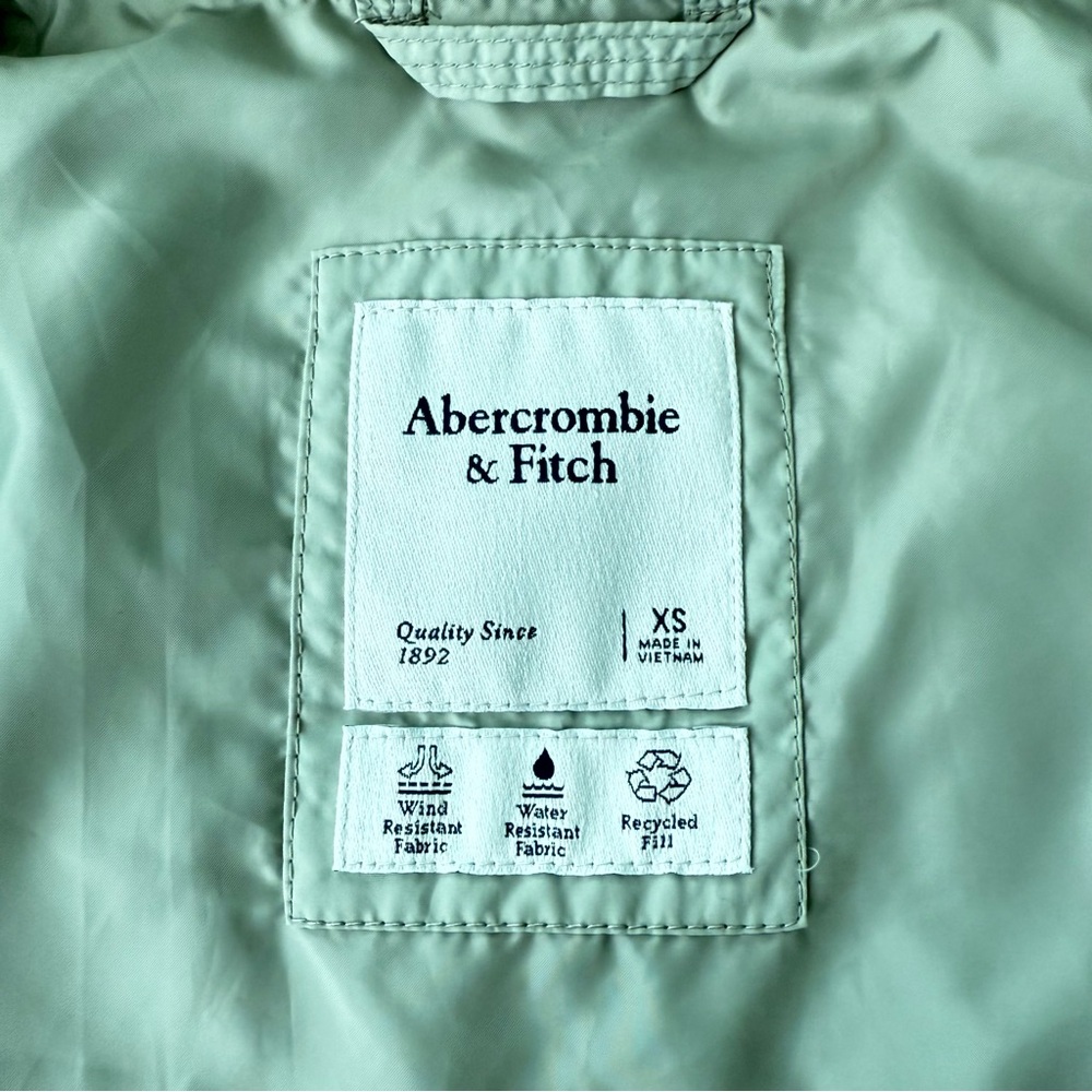 A&F Quilted Shacket - Picture 3 of 9